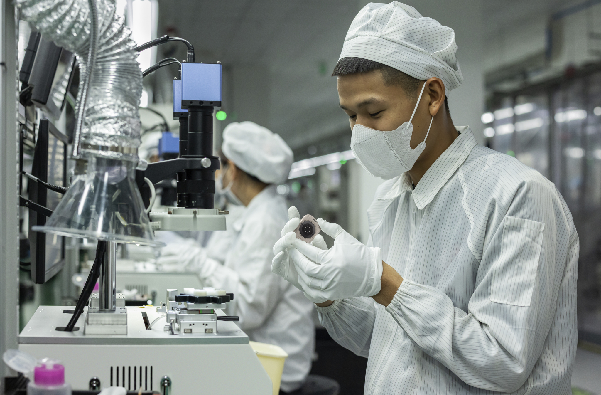 1-1748575802383457697389 Động thái mới nhất của Apple tại Việt Nam - Ảnh 1.