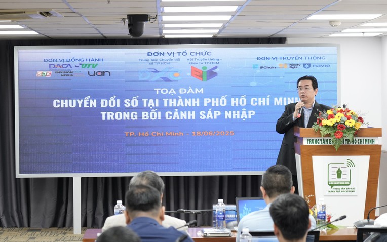Thành phố Hồ Chí Minh chuyển đổi số trong quá trình hội nhập: Cơ hội và thách thức- Ảnh 1. Thành phố Hồ Chí Minh chuyển đổi số trong quá trình hội nhập: Cơ hội và thách thức- Ảnh 1.