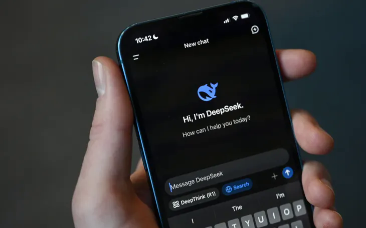 Đức yêu cầu Apple và Google gỡ DeepSeek khỏi kho ứng dụng- Ảnh 1. Đức yêu cầu Apple và Google gỡ DeepSeek khỏi kho ứng dụng- Ảnh 1.