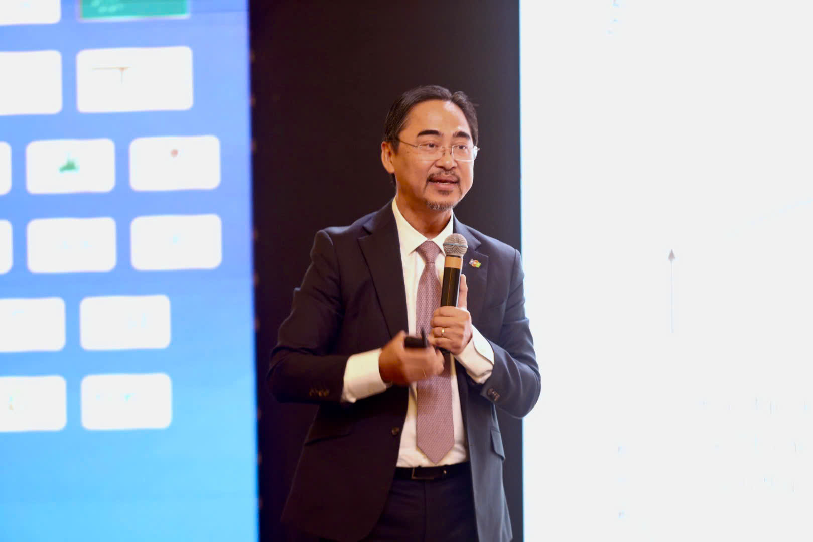 z6725053715543f8b8622257e62232f44b4b30afb91660-17504131889741922935489 Trí tuệ nhân tạo AI có thể “bán nhà” như thế nào? - Ảnh 3.