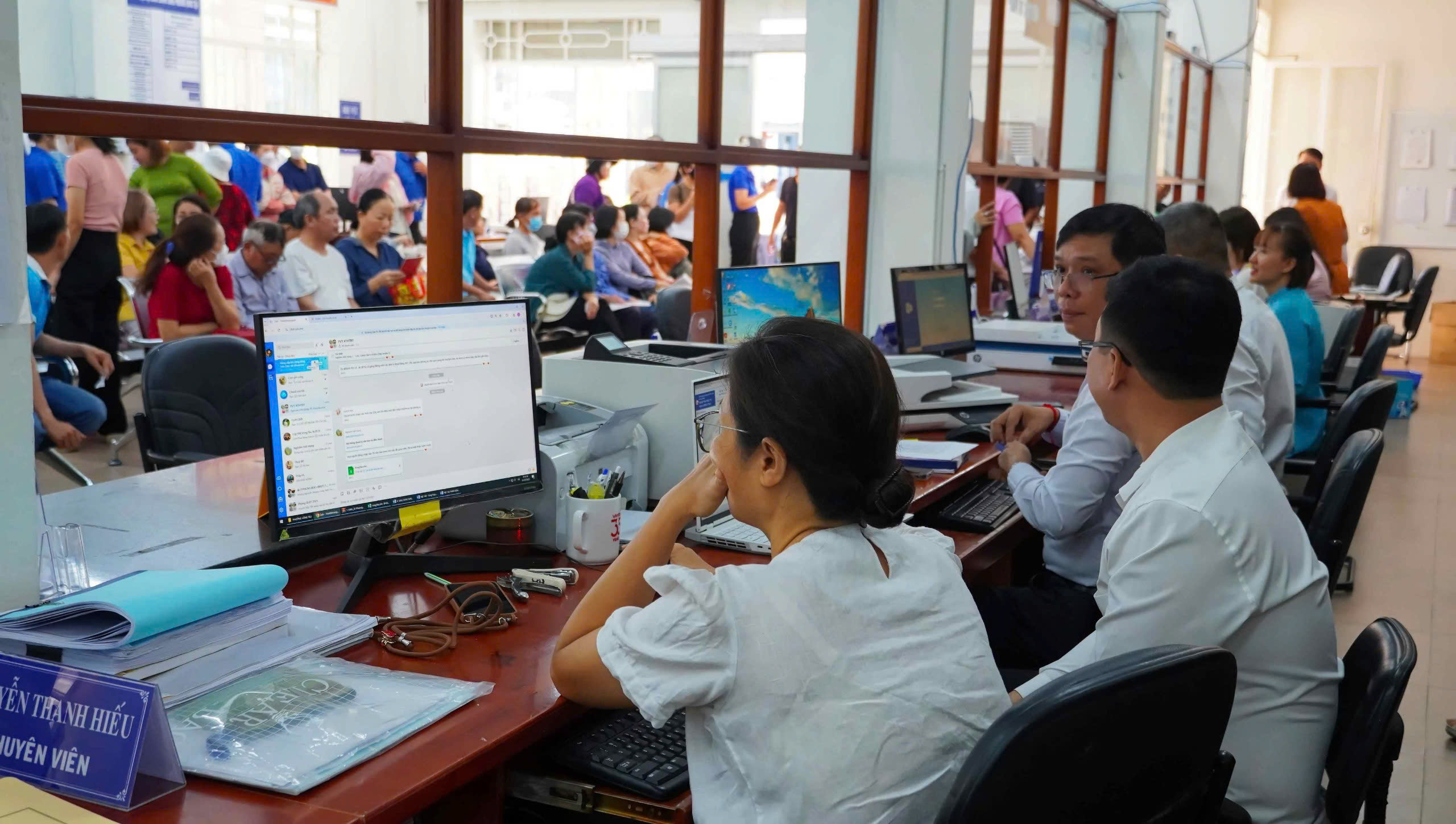 Những hình ảnh tại nhiều phường mới ở TP HCM trong ngày đầu tiên làm việc- Ảnh 21. Những hình ảnh tại nhiều phường mới ở TP HCM trong ngày đầu tiên làm việc- Ảnh 21.