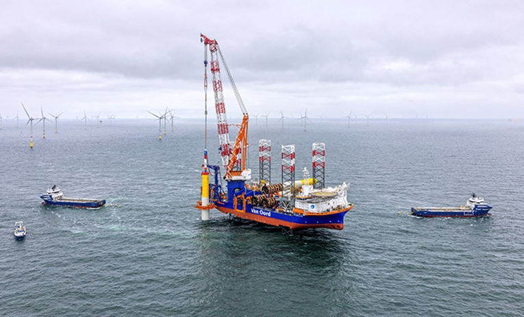 du-an-dien-gio-ngoai-khoi-nordseecluster-tien-trien-voi-viec-lap-dat-coc-mong-turbine-dau-tien-ngoai-khoi-bien-bac-o-duc-renew-biz-1753799077433574997820 Bước đầu tiên đặt nền móng cho trang trại điện gió ngoài khơi khổng lồ 1,6 GW - Ảnh 1.