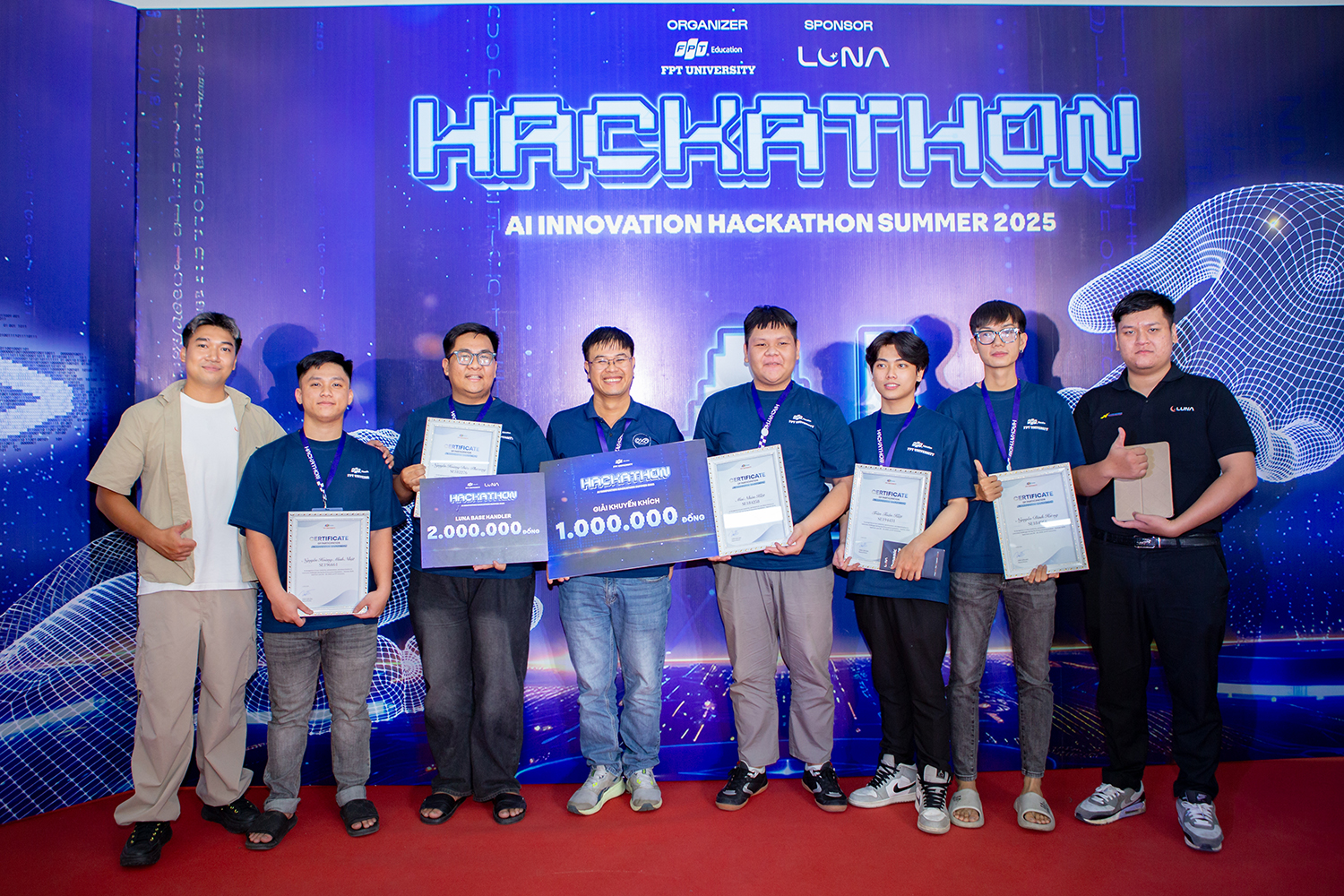 Tài trợ chính cho AI Innovation Hackathon FPT 2025, Luna Base AI mở ra kỷ nguyên mới cho lập trình viên trẻ- Ảnh 6. Tài trợ chính cho AI Innovation Hackathon FPT 2025, Luna Base AI mở ra kỷ nguyên mới cho lập trình viên trẻ- Ảnh 6.