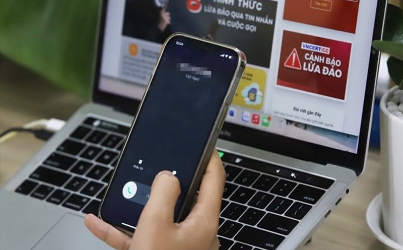 Vừa chuyển hơn 1,3 tỷ đồng vào tài khoản đứng tên mình, người đàn ông Phú Thọ tá hỏa khi phát hiện bản thân không thể truy cập, lập tức trình báo công an- Ảnh 1.