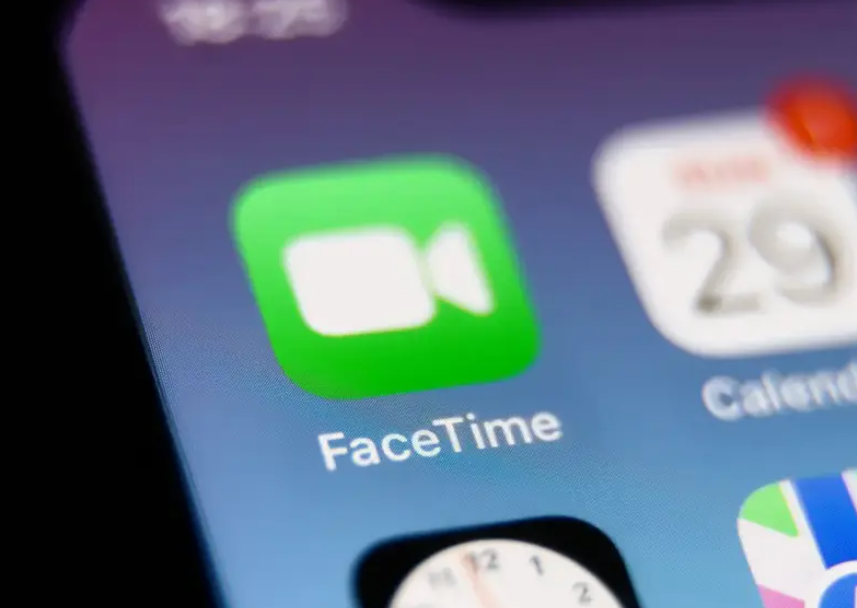 screenshot-2025-07-04-133256-1751610793547814868668 iPhone sẽ tự ngắt video call khi phát hiện có người khỏa thân - Ảnh 1.