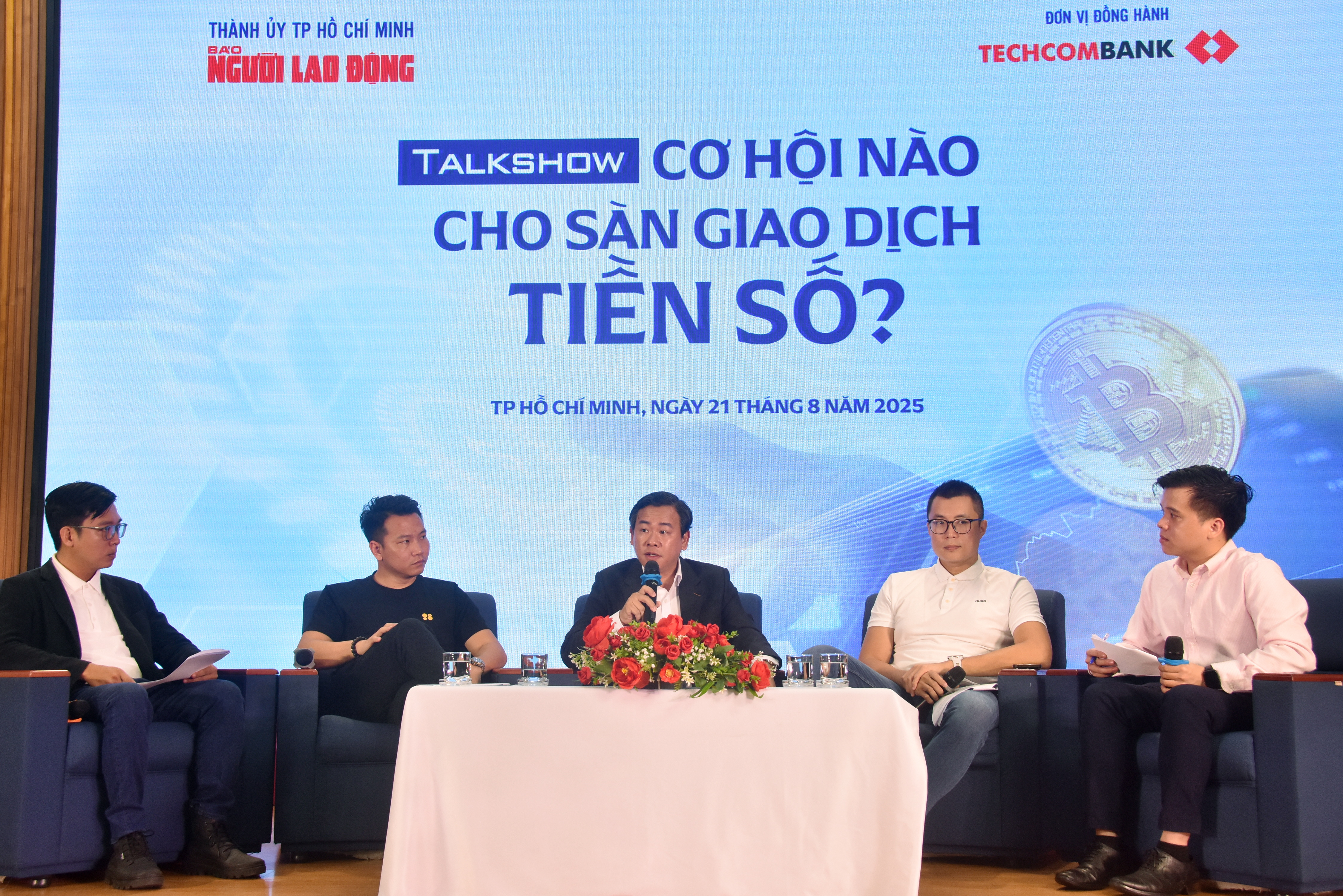 Sàn giao dịch tiền số: Chậm là cơ hội trôi qua - Ảnh 1.