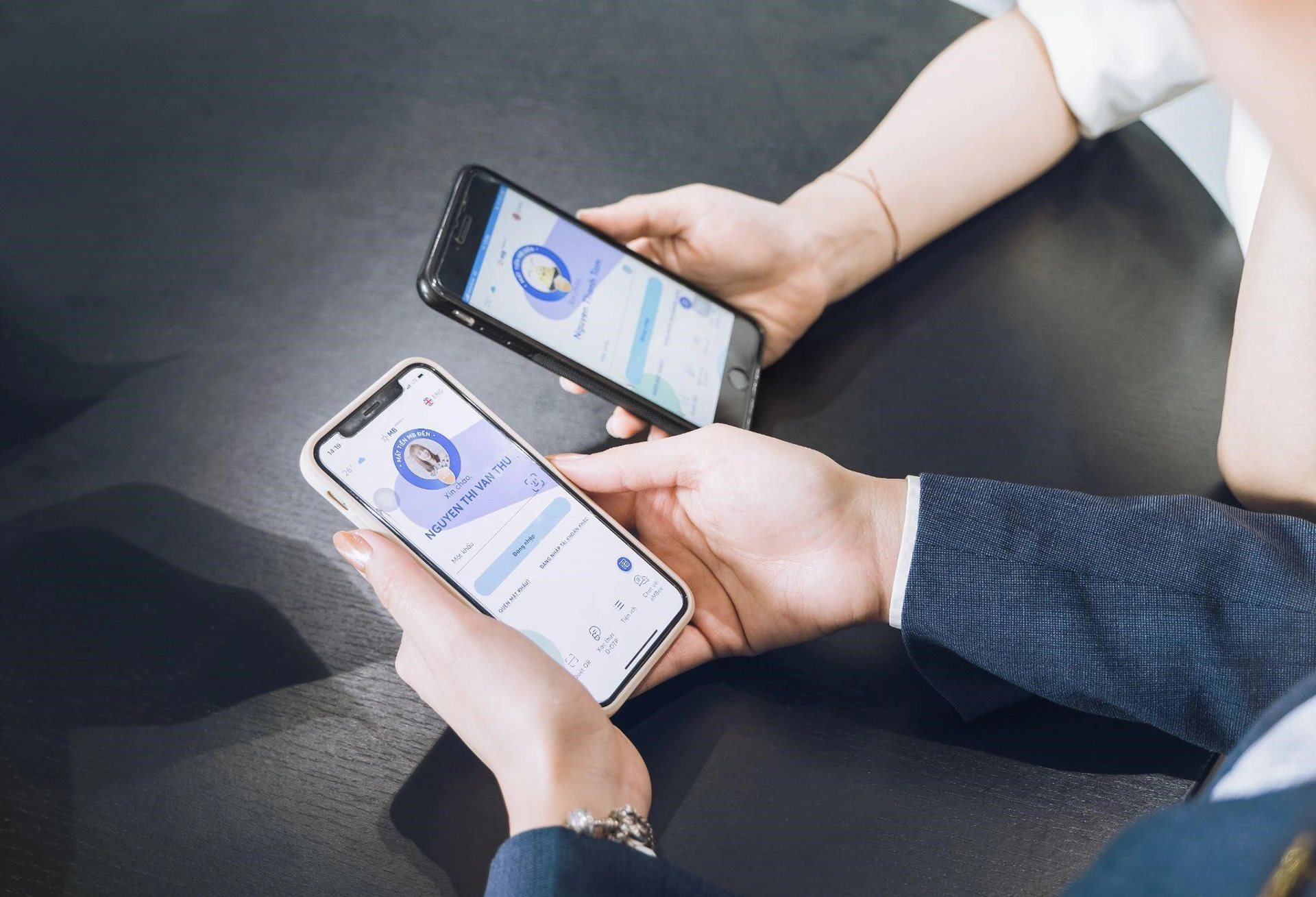 Mất quyền kiểm soát điện thoại, xác thực vân tay, khuôn mặt bị vô hiệu, mất sạch tiền trong tài khoản bởi chiêu lừa đảo tinh vi- Ảnh 1.