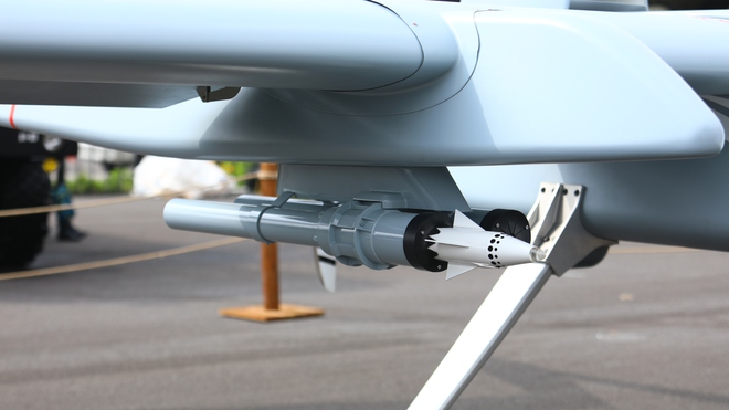 "Bảo bối" UAV đa năng ra mắt tại công trình kỷ lục Việt Nam: Vận tốc tối đa 200km/h, có thể mang cả tên lửa- Ảnh 6. "Bảo bối" UAV đa năng ra mắt tại công trình kỷ lục Việt Nam: Vận tốc tối đa 200km/h, có thể mang cả tên lửa- Ảnh 6.