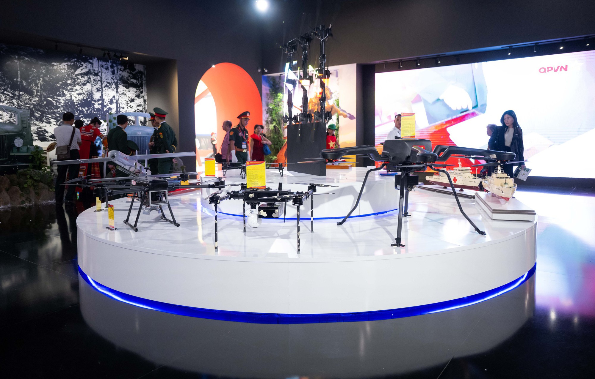 CLIP: Robot CLIP: Robot