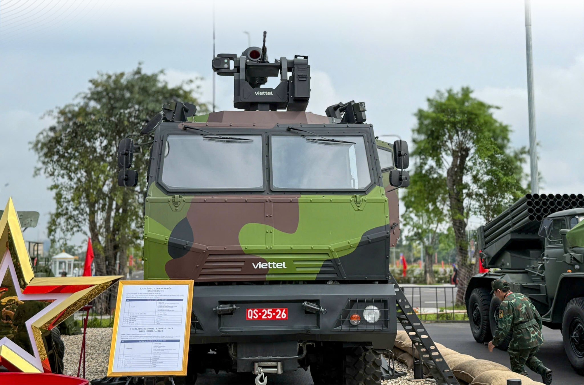 Lộ diện khí tài quân sự "bí ẩn" tại công trình top 10 thế giới: Là pháo mặt đất hạng nặng "made by Vietnam"- Ảnh 2.
