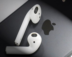 Tai nghe Apple AirPods đời 2025 sắp có tính năng dịch trực tiếp? - Ảnh 3.