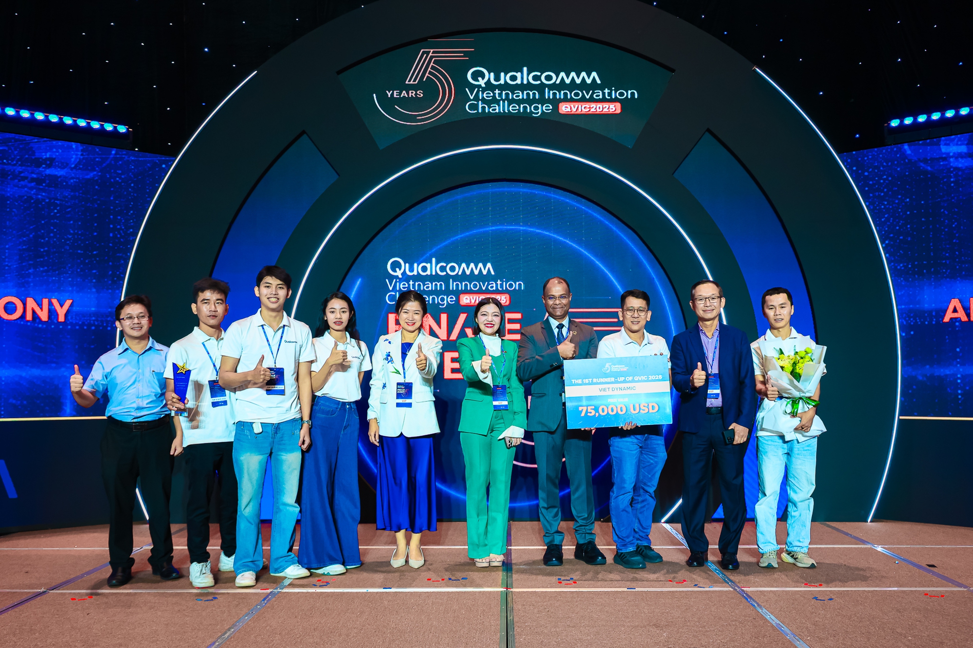 Qualcomm công bố kết quả Chung kết Cuộc thi Thử thách Đổi mới Sáng tạo Qualcomm Việt Nam (QVIC) 2025- Ảnh 2.