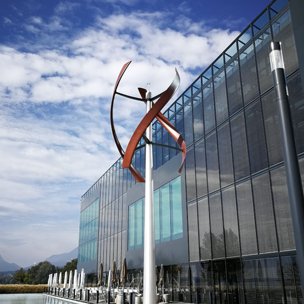 Turbine điện gió cánh gỗ: “Yếu tố thay đổi cuộc chơi” tạo ra 5.550 kWh điện ngay tại nhà- Ảnh 1. Turbine điện gió cánh gỗ: “Yếu tố thay đổi cuộc chơi” tạo ra 5.550 kWh điện ngay tại nhà- Ảnh 1.