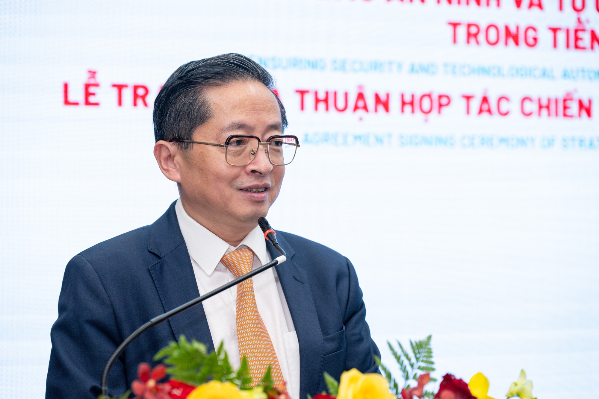 Nhìn từ con chip Căn cước 20 năm không lạc hậu, đây là những "mỏ vàng" của ngành bán dẫn Việt Nam- Ảnh 4. Nhìn từ con chip Căn cước 20 năm không lạc hậu, đây là những "mỏ vàng" của ngành bán dẫn Việt Nam- Ảnh 4.