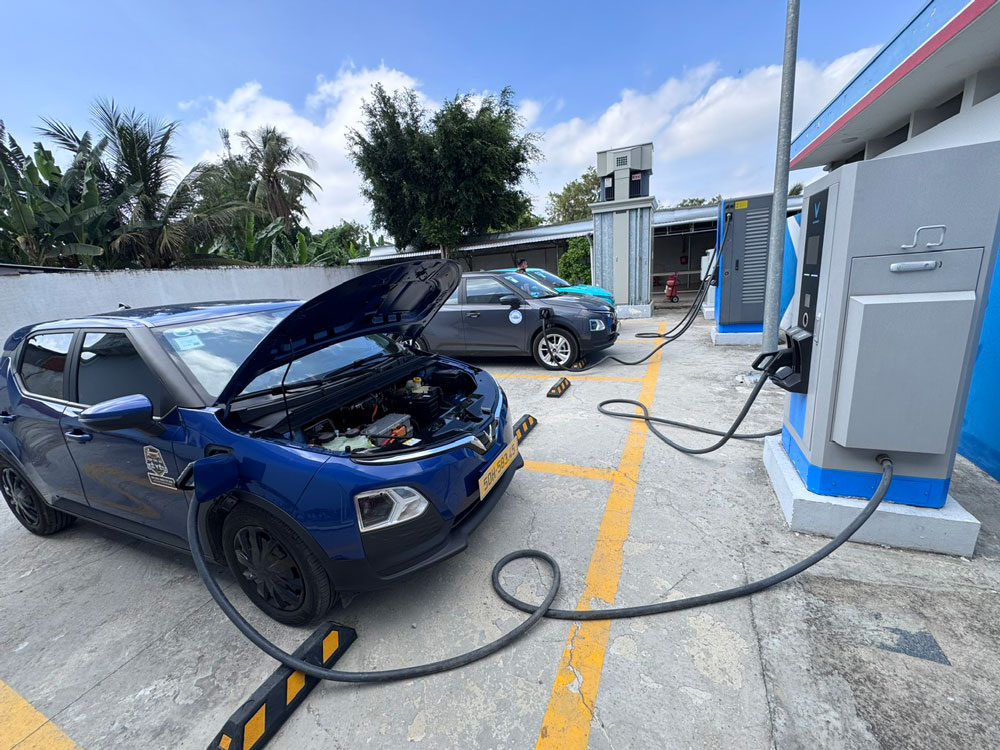 V-Green của tỉ phú Phạm Nhật Vượng đề xuất không áp giá điện khung giờ cao điểm với trạm sạc- Ảnh 1.