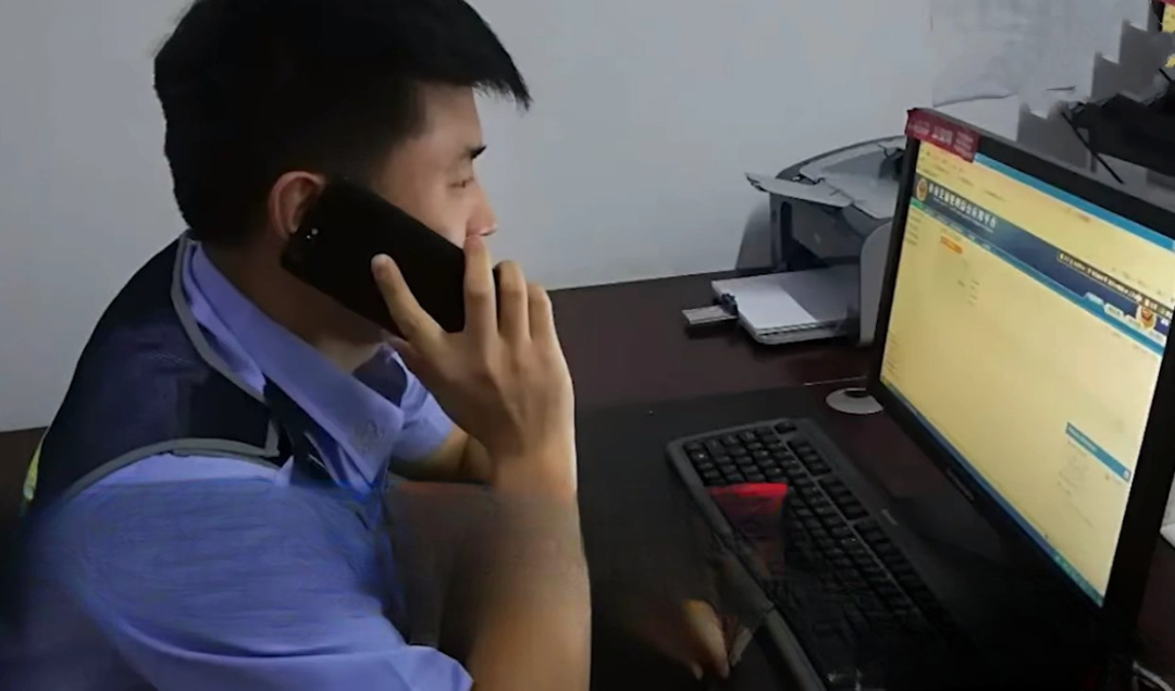 Biết rõ vợ bị lừa, người đàn ông vẫn chuyển khoản 1,5 tỷ đồng cho kẻ lừa đảo: “Tôi đang chuẩn bị chuyển thêm 5 tỷ”- Ảnh 1.