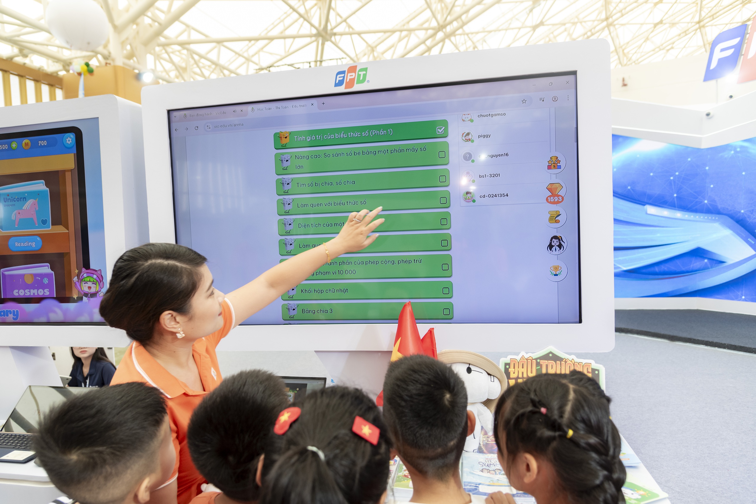 FPT giới thiệu ứng dụng AI trong giáo dục và y tế tại Triển lãm thành tựu A80- Ảnh 2. FPT giới thiệu ứng dụng AI trong giáo dục và y tế tại Triển lãm thành tựu A80- Ảnh 2.