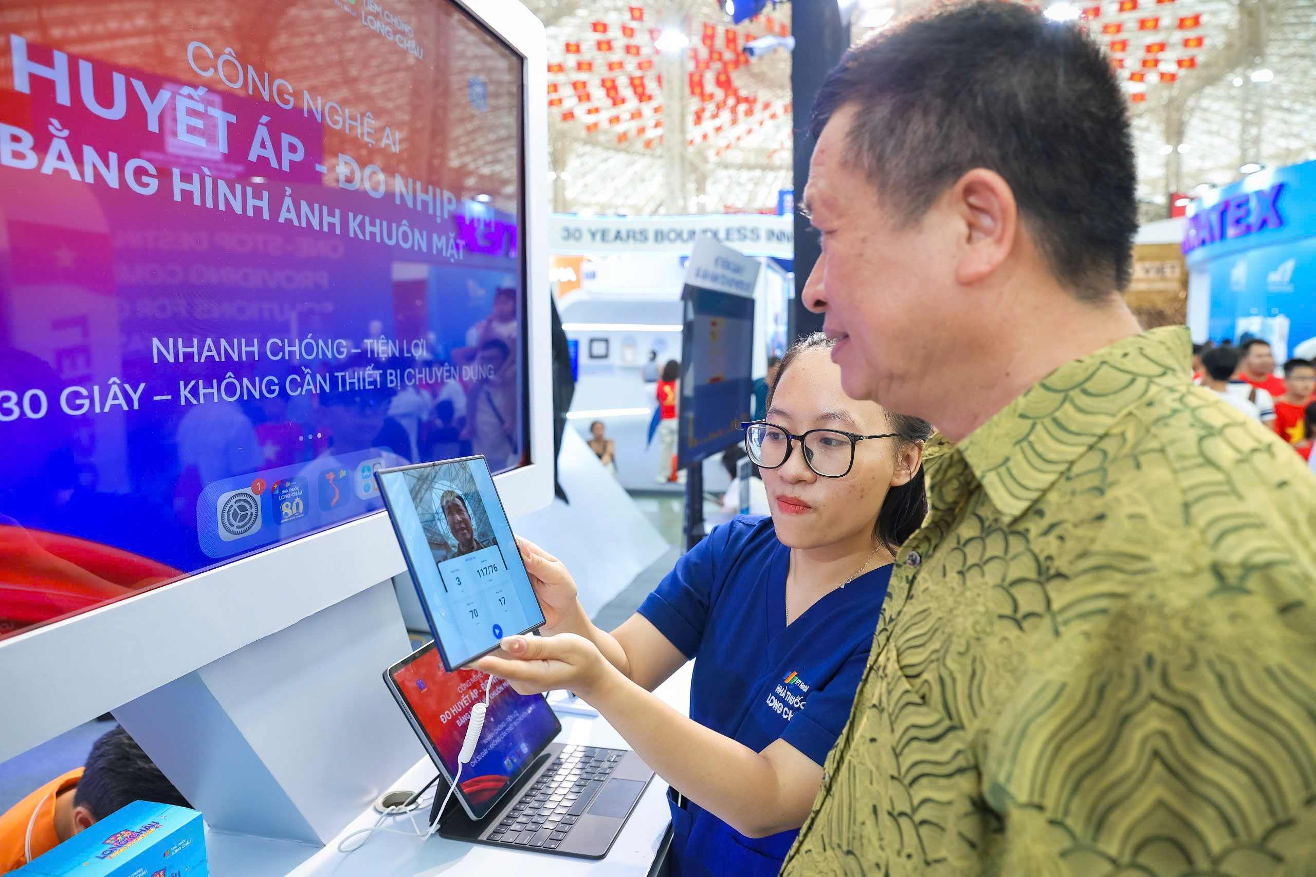 FPT giới thiệu ứng dụng AI trong giáo dục và y tế tại Triển lãm thành tựu A80- Ảnh 4. FPT giới thiệu ứng dụng AI trong giáo dục và y tế tại Triển lãm thành tựu A80- Ảnh 4.