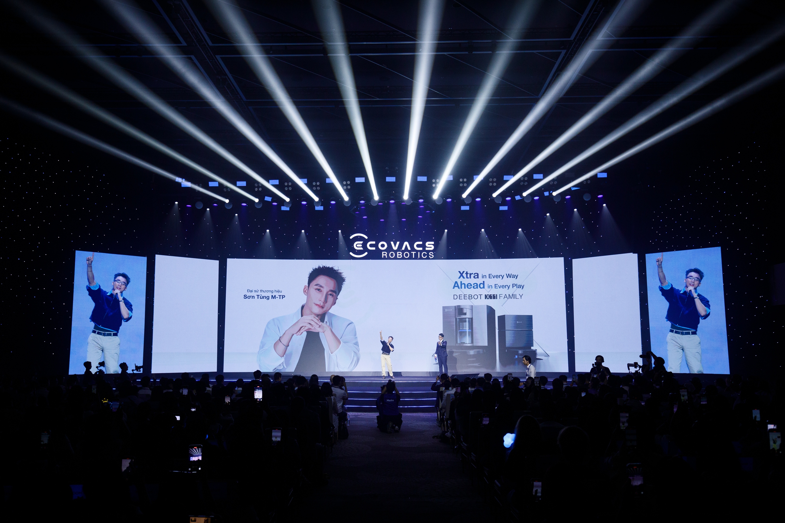Hai mẫu robot hút bụi và lau nhà vừa được Sơn Tùng MTP giới thiệu có gì đặc biệt?- Ảnh 1.