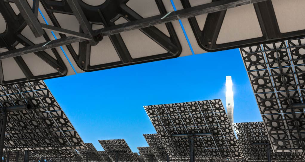 Nhà máy điện mặt trời âm thầm tạo ra điện ngay trong đêm - Ảnh 3.