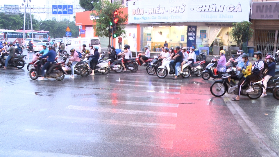 Thêm camera AI ở Hà Nội, hàng loạt ô tô, xe máy vào danh sách phạt- Ảnh 2.