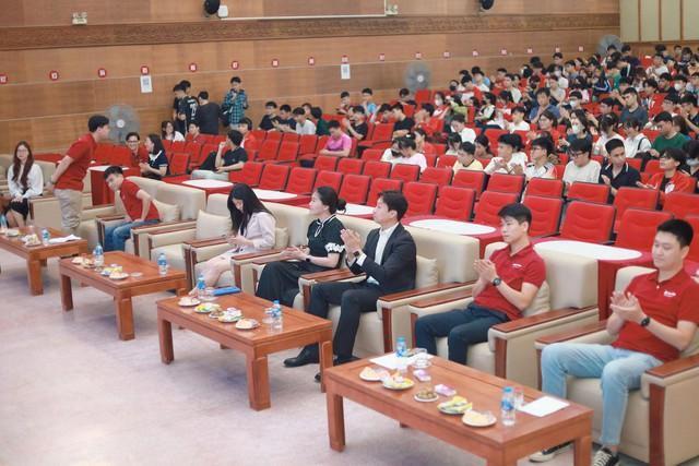 Tech Insight 2025: LG CNS Vietnam Build Center tiên phong trong đổi mới công nghệ số và phát triển nhân tài- Ảnh 2. Tech Insight 2025: LG CNS Vietnam Build Center tiên phong trong đổi mới công nghệ số và phát triển nhân tài- Ảnh 2.