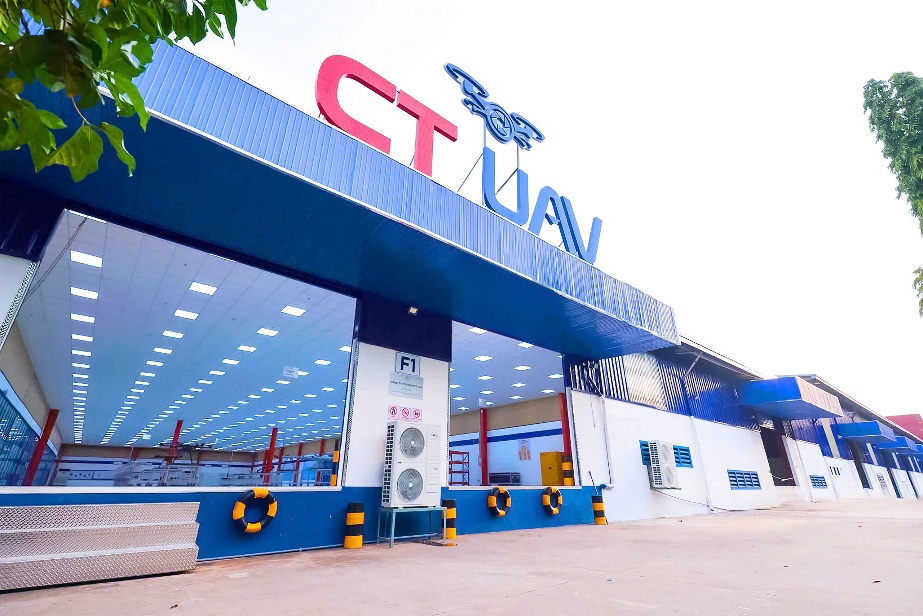 CT UAV – Ấn tượng với nhà máy đúc composite tự tiến hóa- Ảnh 2.