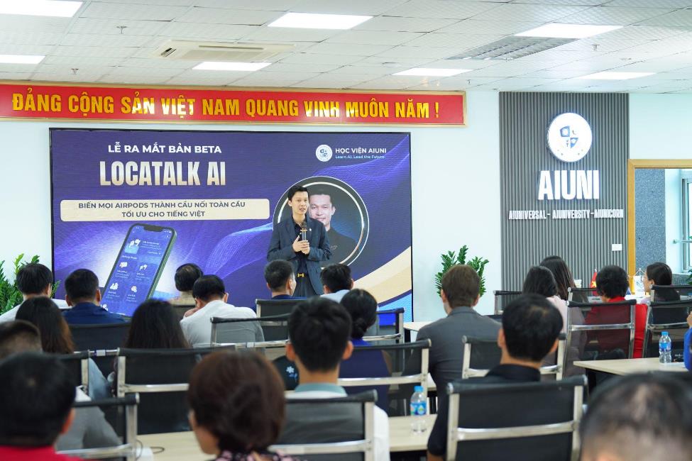 Startup Việt ra mắt LocaTalk: biến mọi AirPods thành thiết bị giao tiếp đa ngôn ngữ- Ảnh 1.