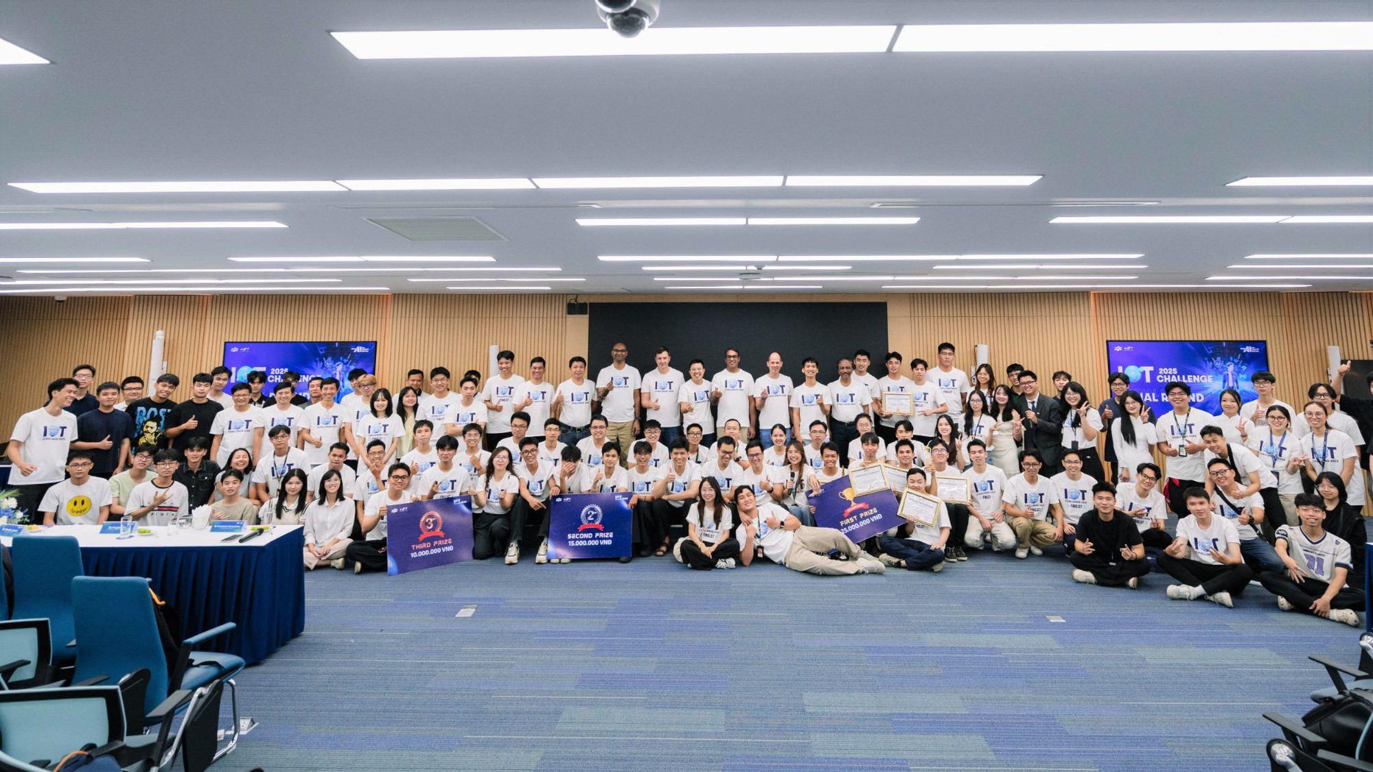 Chung kết IOT Challenge 2025: Sinh viên Công nghệ bùng nổ sáng tạo với giải pháp ngành Bán lẻ thông minh- Ảnh 2.