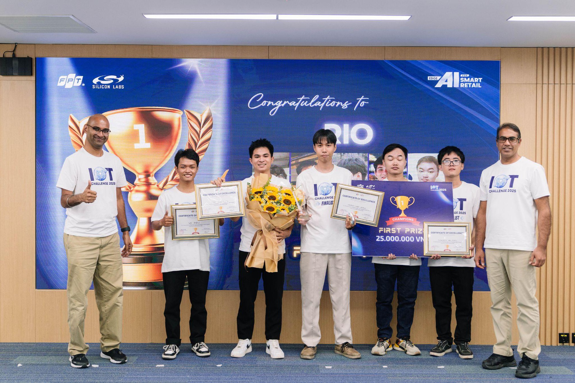 Chung kết IOT Challenge 2025: Sinh viên Công nghệ bùng nổ sáng tạo với giải pháp ngành Bán lẻ thông minh- Ảnh 3.