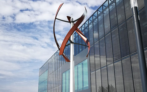 Turbine điện gió “mọc” trên mái nhà, âm thầm tạo ra 615 kWh điện “xanh”- Ảnh 3.