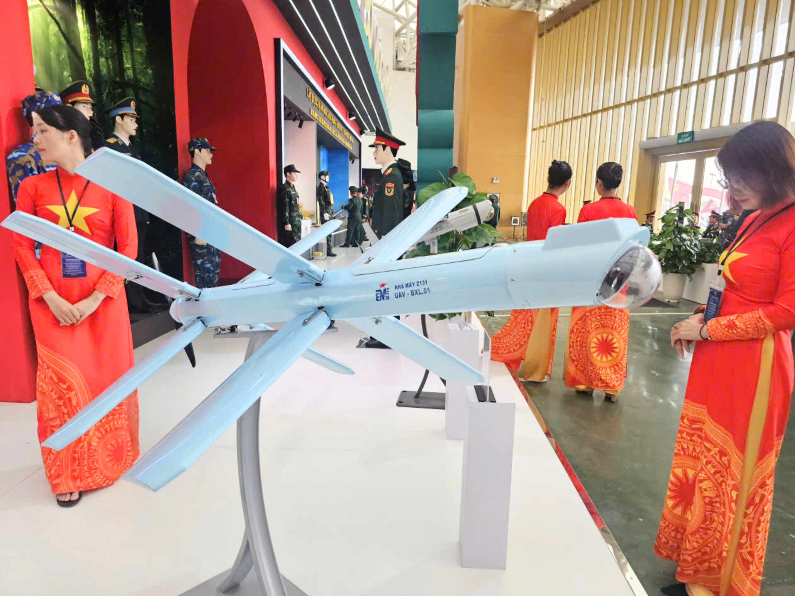 thiet-ke-chua-co-ten-1-17567170659491779133696 Khám phá hàng loạt UAV 'make in Viet Nam' lần đầu trình làng tại triển lãm lớn nhất lịch sử - Ảnh 8.