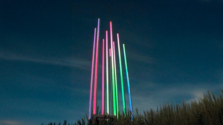 Những chiếc cột độc đáo làm nên “bức tranh” điện mặt trời đáng kinh ngạc- Ảnh 5.