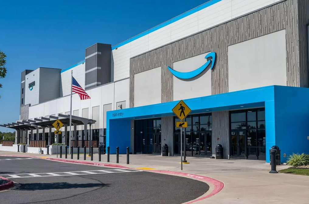 Sốc: Amazon tuyên bố sẽ thay thế 500.000 lao động bằng robot- Ảnh 4.