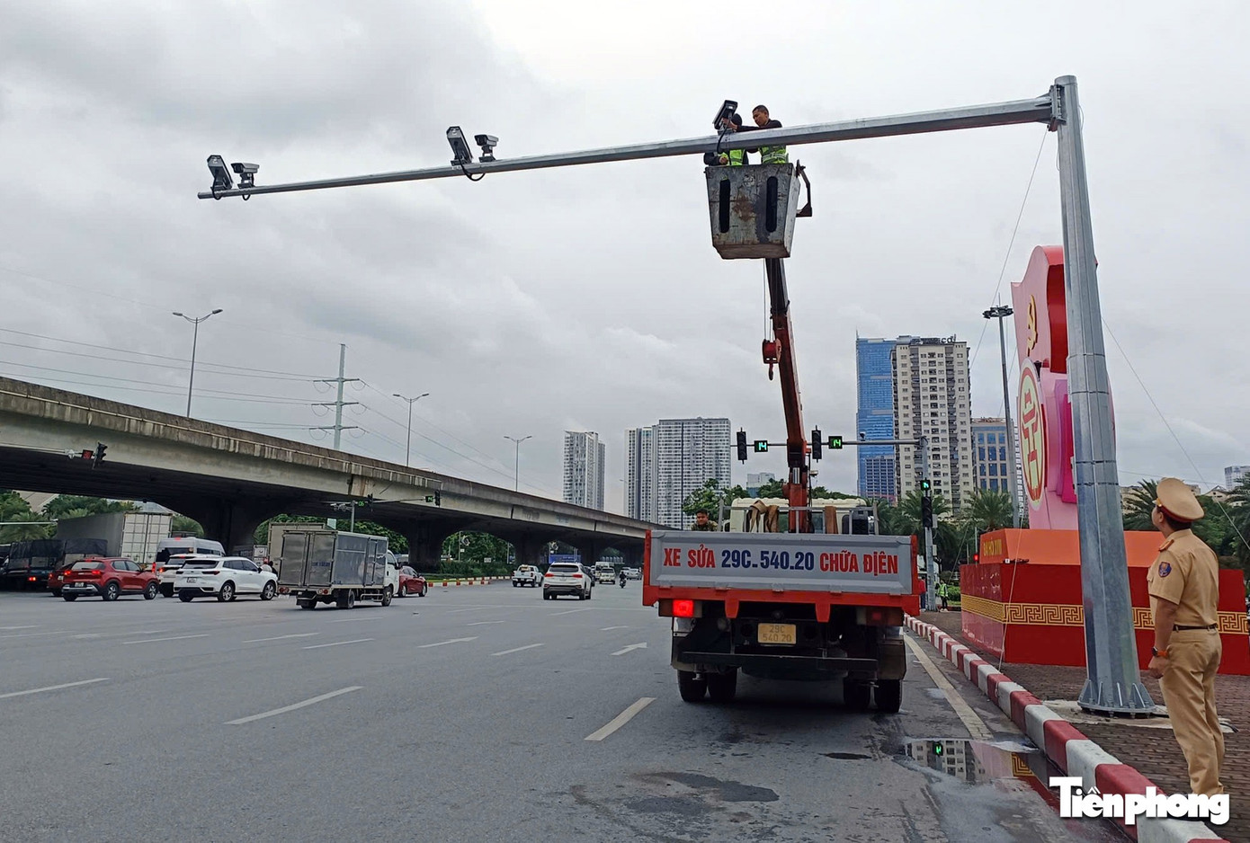 Cận cảnh hơn 1.800 camera AI 'phủ sóng' khắp Hà Nội sắp đi vào hoạt động- Ảnh 3.