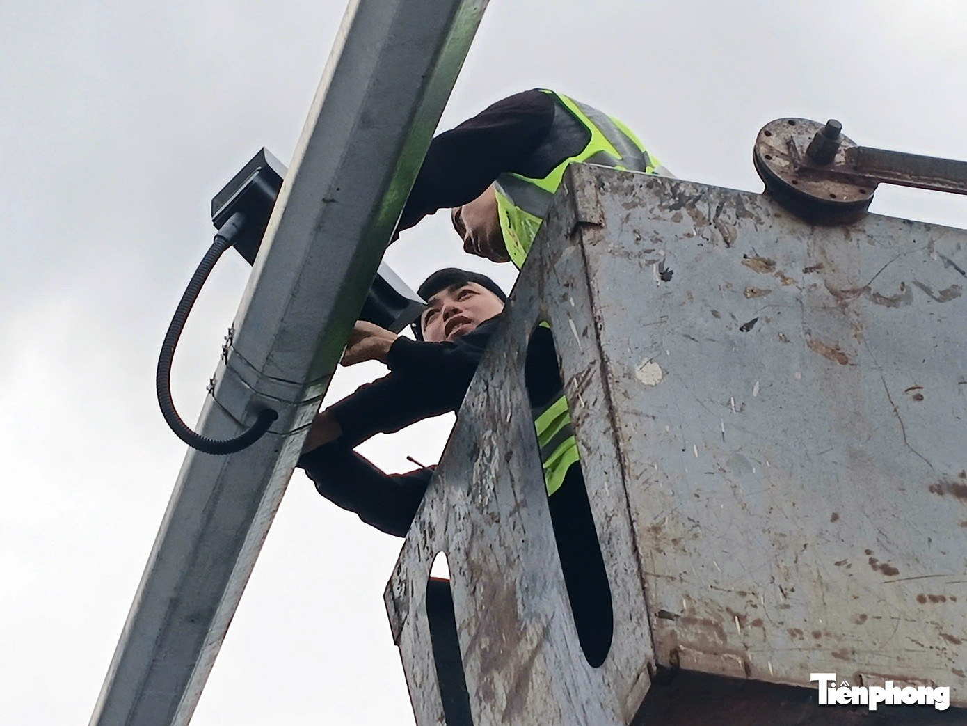 Cận cảnh hơn 1.800 camera AI 'phủ sóng' khắp Hà Nội sắp đi vào hoạt động- Ảnh 4.