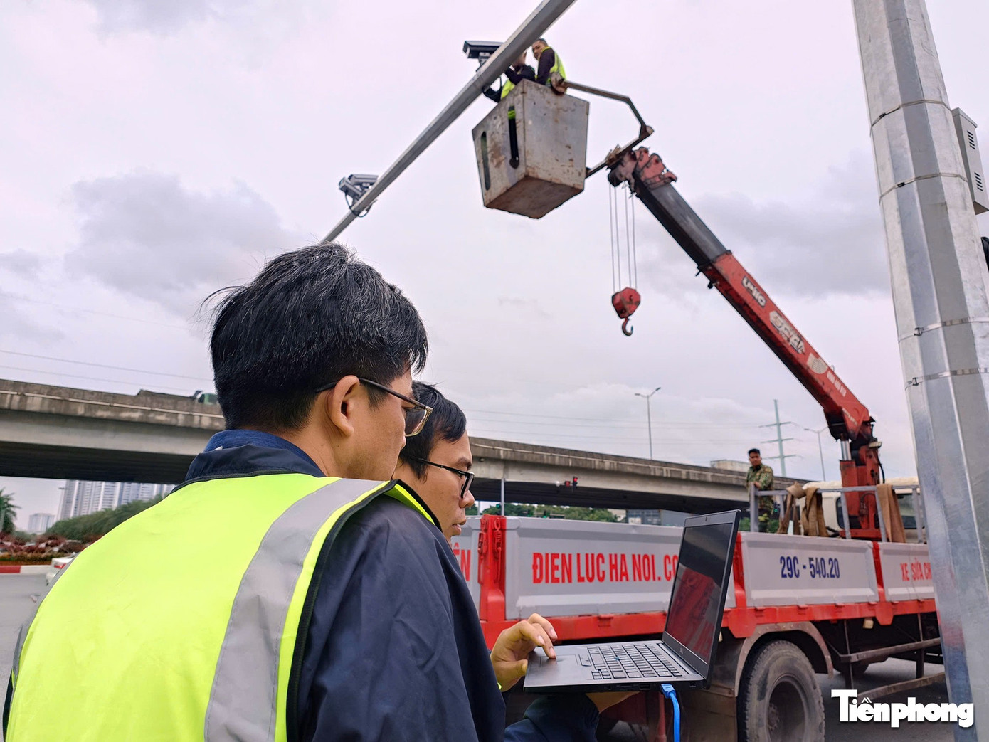 Cận cảnh hơn 1.800 camera AI 'phủ sóng' khắp Hà Nội sắp đi vào hoạt động- Ảnh 7.