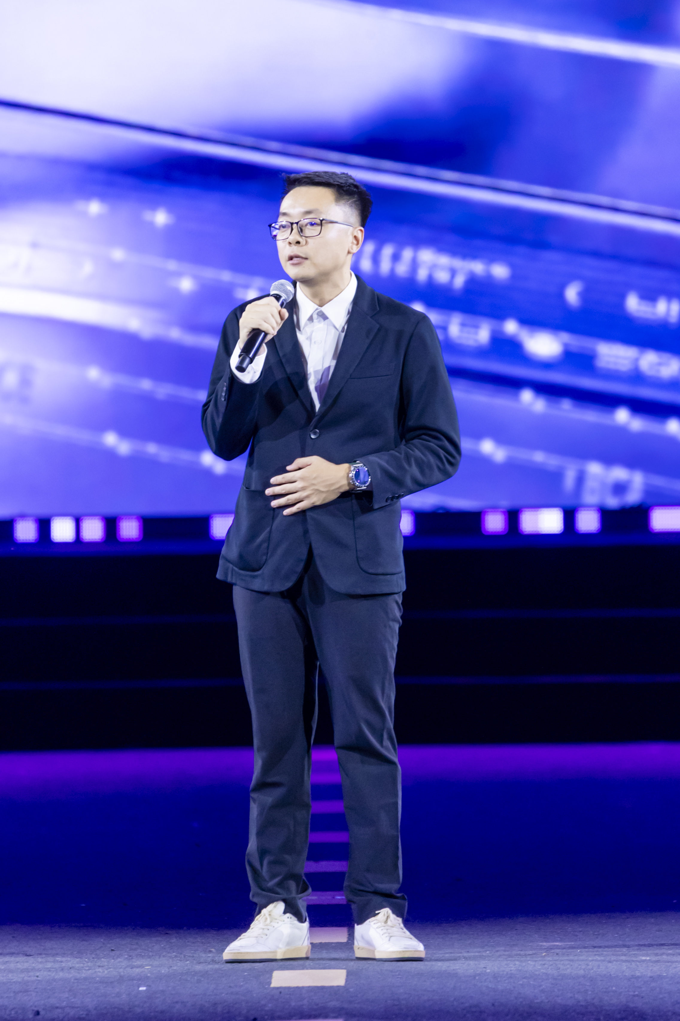 Những khoảnh khắc ấn tượng tại lễ trao giải Better Choice Awards 2025: Bữa tiệc thị giác đầy màu sắc của nghệ thuật và công nghệ- Ảnh 2. Những khoảnh khắc ấn tượng tại lễ trao giải Better Choice Awards 2025: Bữa tiệc thị giác đầy màu sắc của nghệ thuật và công nghệ- Ảnh 2.