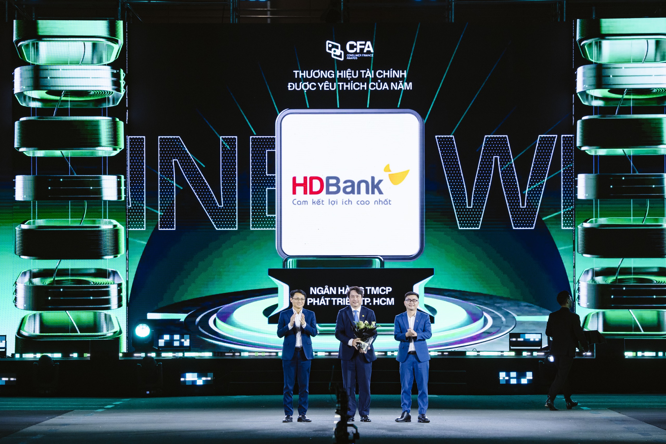 Những khoảnh khắc ấn tượng tại lễ trao giải Better Choice Awards 2025: Bữa tiệc thị giác đầy màu sắc của nghệ thuật và công nghệ- Ảnh 13. Những khoảnh khắc ấn tượng tại lễ trao giải Better Choice Awards 2025: Bữa tiệc thị giác đầy màu sắc của nghệ thuật và công nghệ- Ảnh 13.