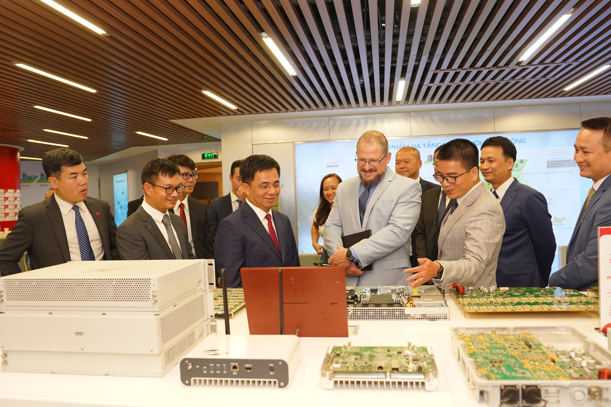 Viettel và Qualcomm tổ chức hội thảo Open RAN lớn nhất Việt Nam - Ảnh 1.