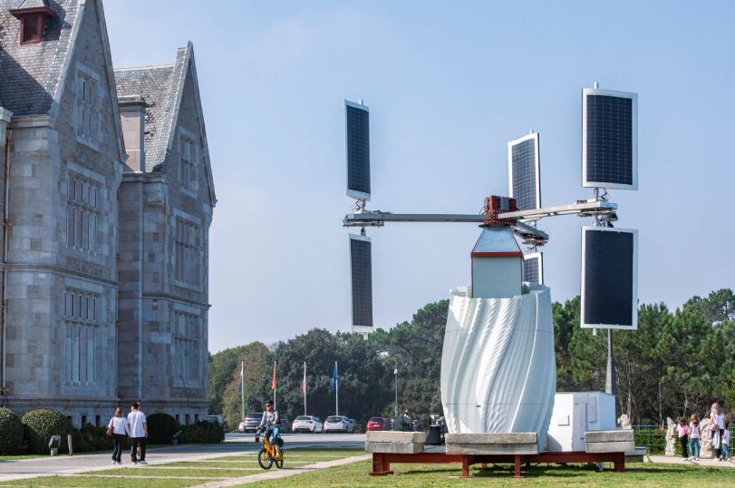 Độc đáo turbine điện gió lai điện mặt trời, tạo ra điện bất kể ngày đêm - Ảnh 2.