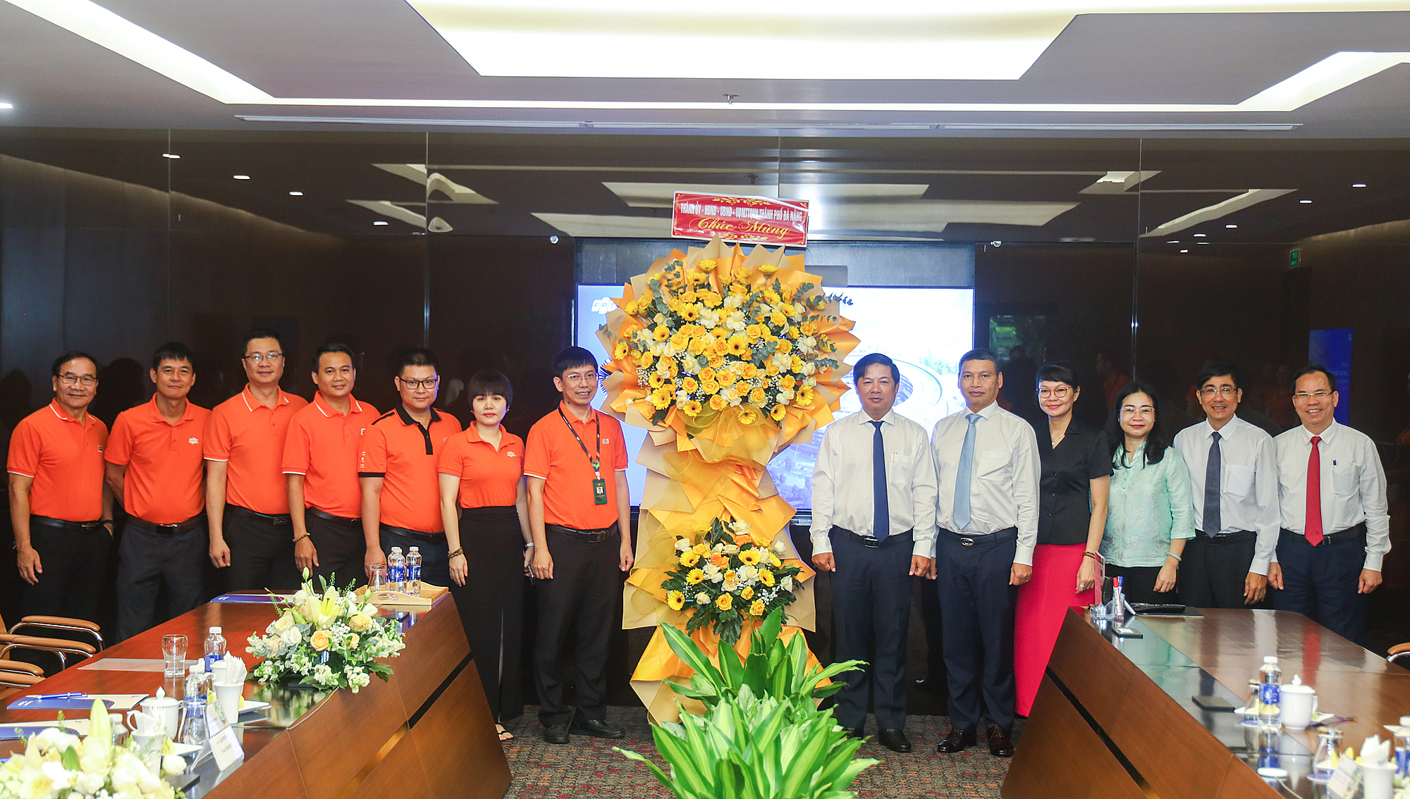 Bí thư Đà Nẵng khẳng định đồng hành cùng doanh nghiệp trẻ và công nghiệp bán dẫn- Ảnh 3.