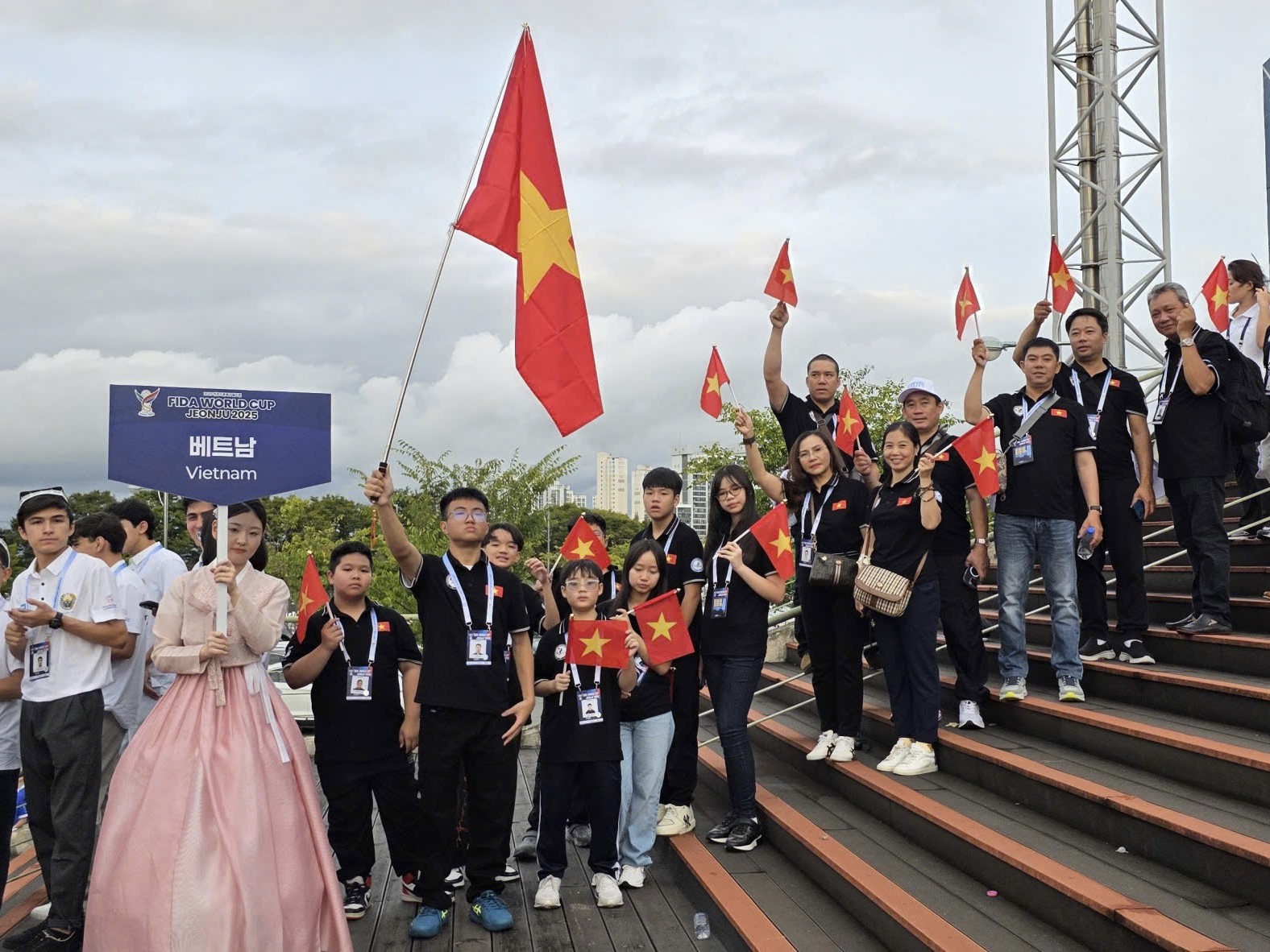 img1956-2-17592275181051931706326 Lần đầu tiên đội tuyển DroneSoccer Việt Nam giành giải thưởng tại FIDA WorldCup - Ảnh 5.