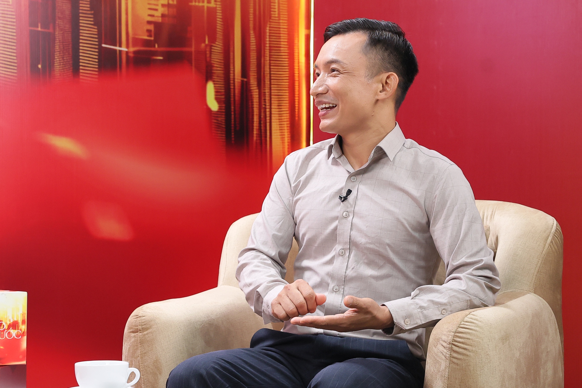 Thiếu điều kiện đi học nhưng lại thừa sức sáng tạo, anh Tạ Đình Huy trở thành "nhà sáng chế chân đất" được xóm làng công nhận- Ảnh 2.