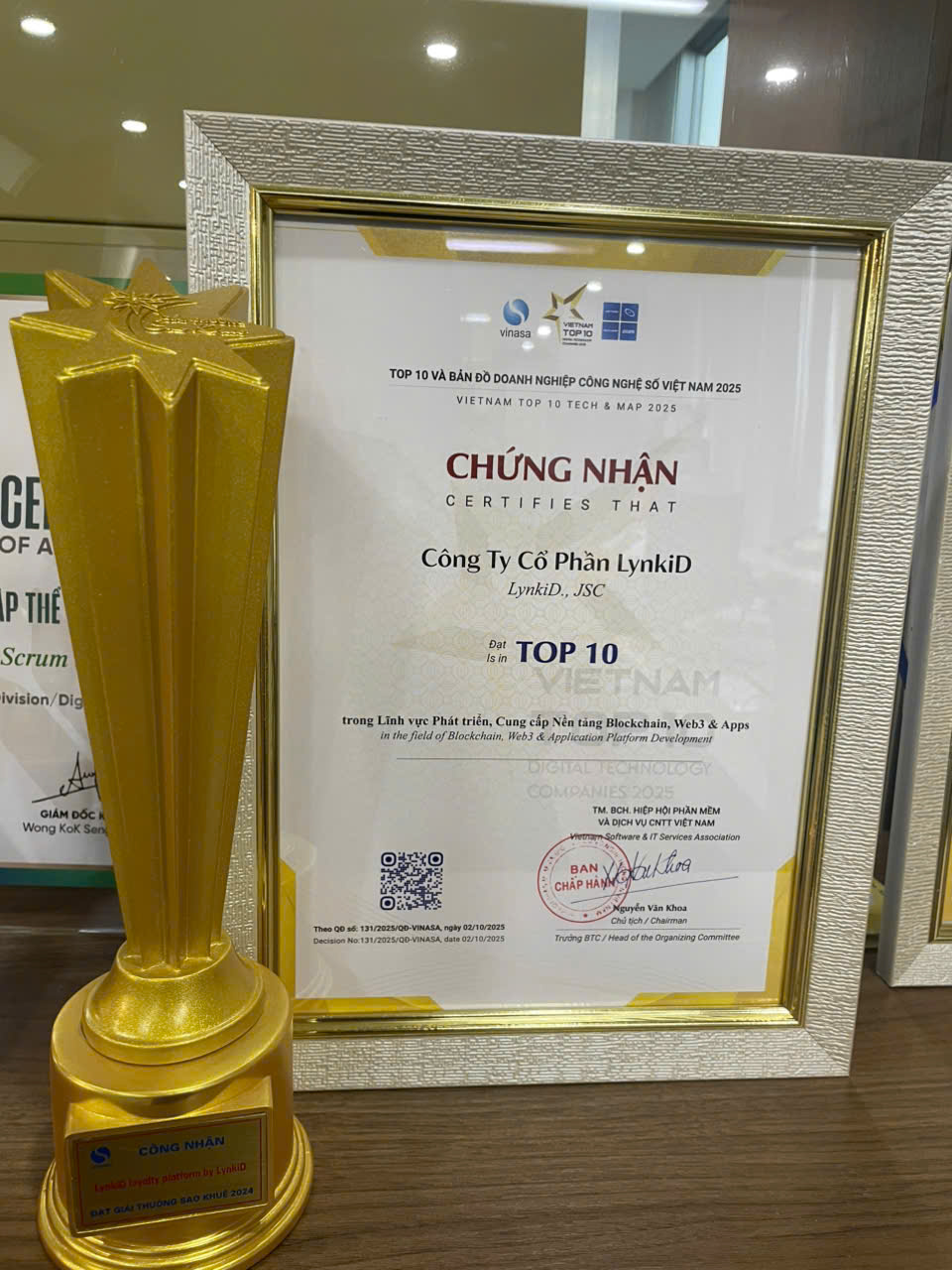 LynkiD lập hattrick 3 hạng mục “Top 10 Doanh nghiệp Công nghệ số xuất sắc Việt Nam 2025”- Ảnh 2.