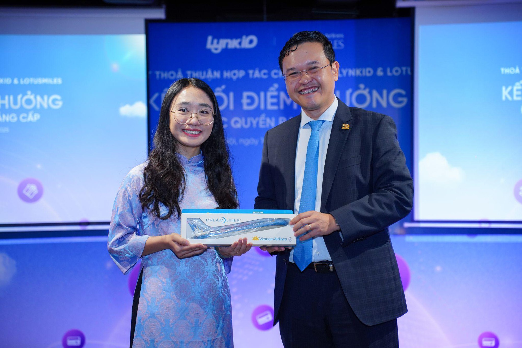 Liên kết điểm giữa LynkiD và Lotusmiles: Đột phá trong hành trình nâng tầm loyalty tại Việt Nam- Ảnh 2. Liên kết điểm giữa LynkiD và Lotusmiles: Đột phá trong hành trình nâng tầm loyalty tại Việt Nam- Ảnh 2.