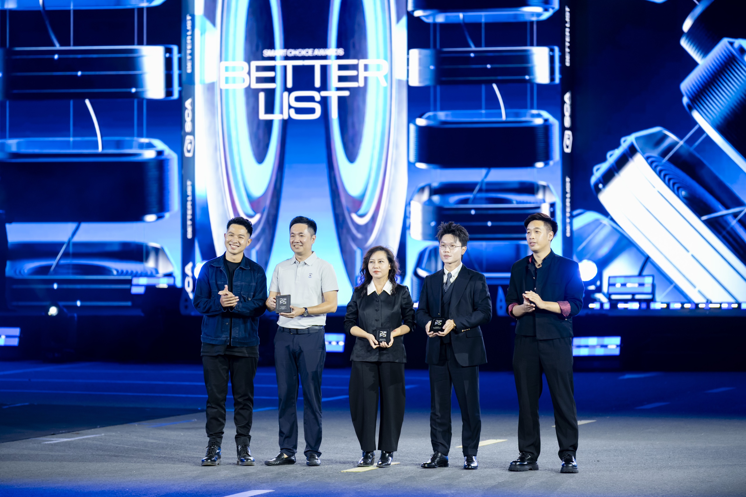 Những khoảnh khắc ấn tượng tại lễ trao giải Better Choice Awards 2025: Bữa tiệc thị giác đầy màu sắc của nghệ thuật và công nghệ- Ảnh 23. Những khoảnh khắc ấn tượng tại lễ trao giải Better Choice Awards 2025: Bữa tiệc thị giác đầy màu sắc của nghệ thuật và công nghệ- Ảnh 23.