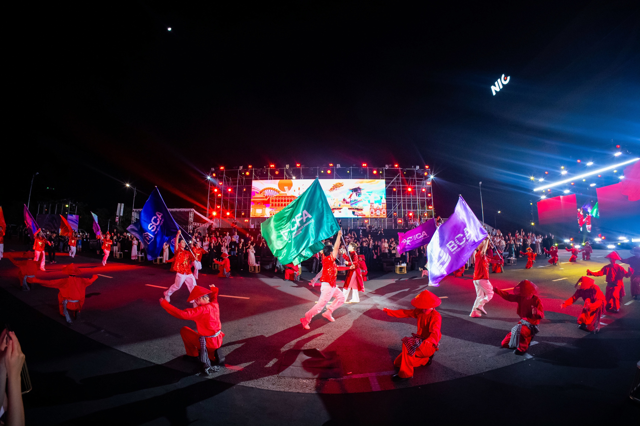 Những khoảnh khắc ấn tượng tại lễ trao giải Better Choice Awards 2025: Bữa tiệc thị giác đầy màu sắc của nghệ thuật và công nghệ- Ảnh 43. Những khoảnh khắc ấn tượng tại lễ trao giải Better Choice Awards 2025: Bữa tiệc thị giác đầy màu sắc của nghệ thuật và công nghệ- Ảnh 43.