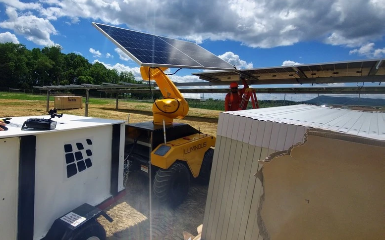 500.000 tấm pin năng lượng mặt trời được lắp đặt nhanh chóng nhờ thứ không ngờ- Ảnh 1.