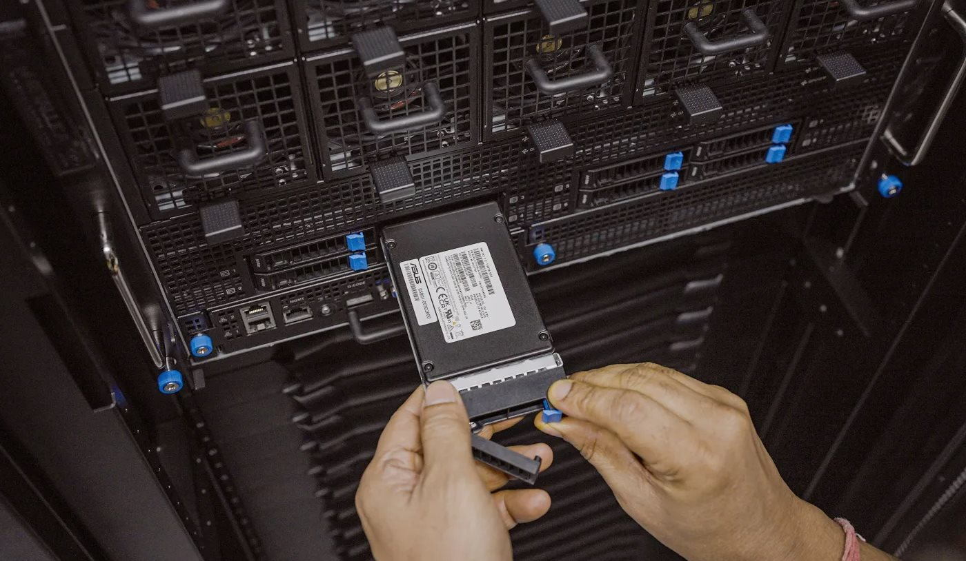 Quốc gia châu Á đón cơn sốt dữ liệu chưa từng có trong lịch sử: Google, OpenAI tranh nhau rót vốn, 5 năm tới sẽ đạt siêu quy mô- Ảnh 1. Quốc gia châu Á đón cơn sốt dữ liệu chưa từng có trong lịch sử: Google, OpenAI tranh nhau rót vốn, 5 năm tới sẽ đạt siêu quy mô- Ảnh 1.